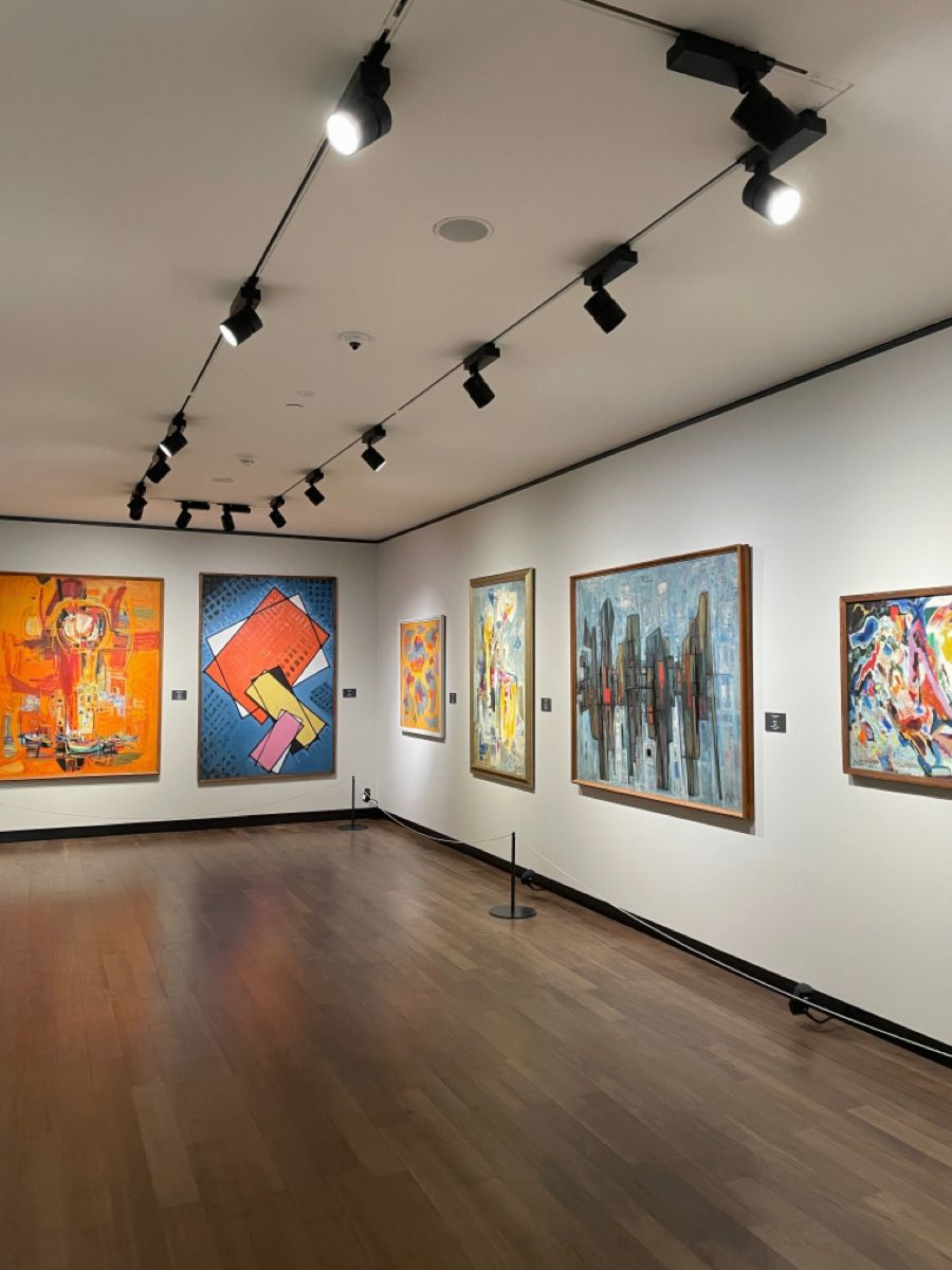 Abstrakcyjna struktura — praca prezentowana w galerii